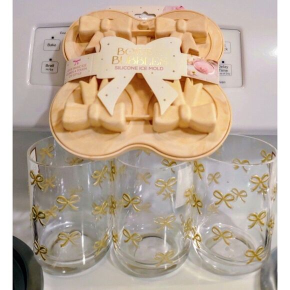 NWT Cupcakes and Cashmere Set of 3 Acrylic Gold Bow Drinkware W/ Bow Ice Mold - Picture 1 of 3